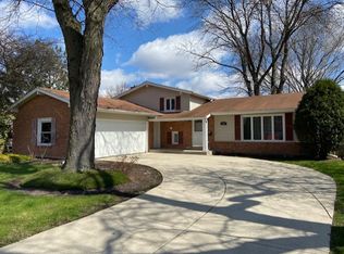 1627 S Princeton Ave, Arlington Heights, IL 60005