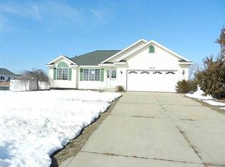 14209 Aspen Vale Dr, Holland, MI 49424