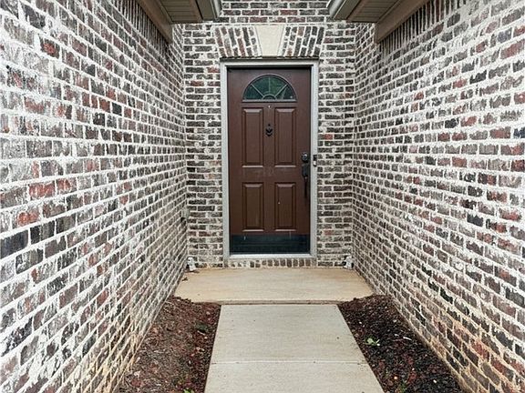 2nd image of 16375 Pottery Ln