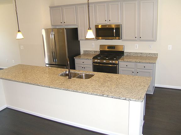 4th image of 2218 Mallard Landing Dr