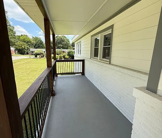 22 McLean St — Photo 3