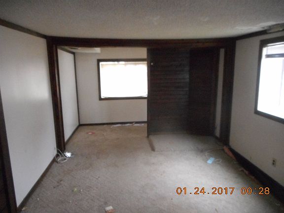 3rd image of 208 E Berkley Ave