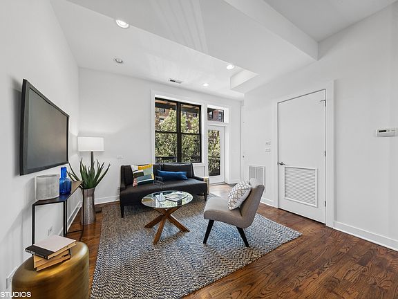 4th image of 1501 N Bosworth Ave APT 2C