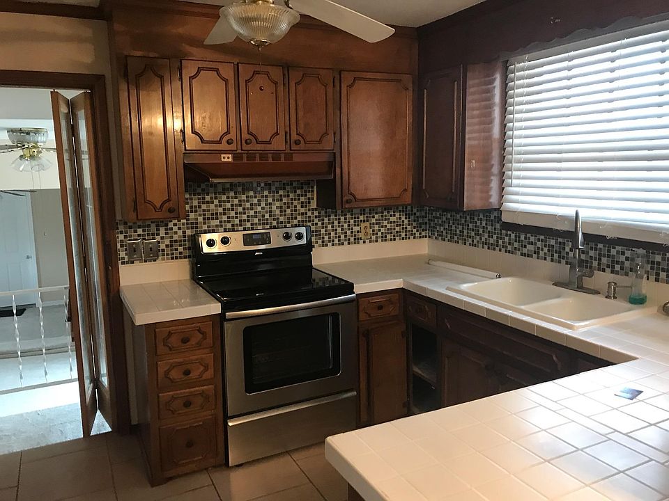 1st image of 3816 Crouch Dr