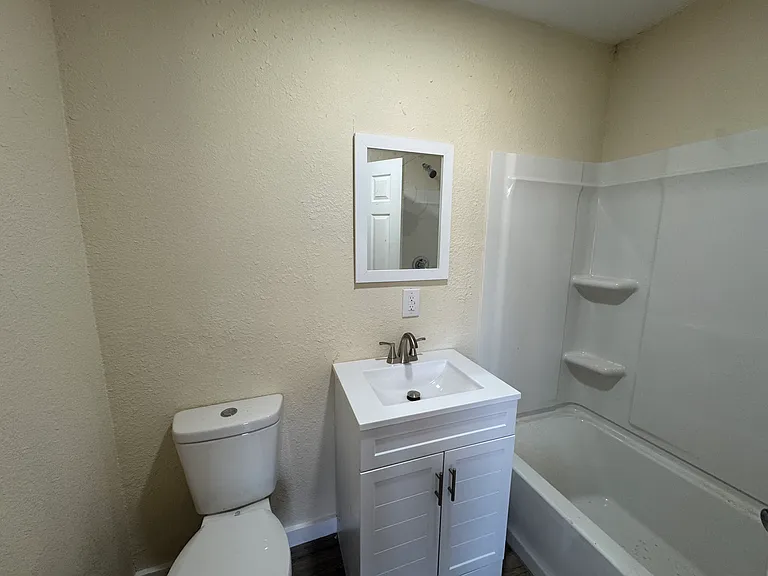 202 W Highland St #1 — Photo 11