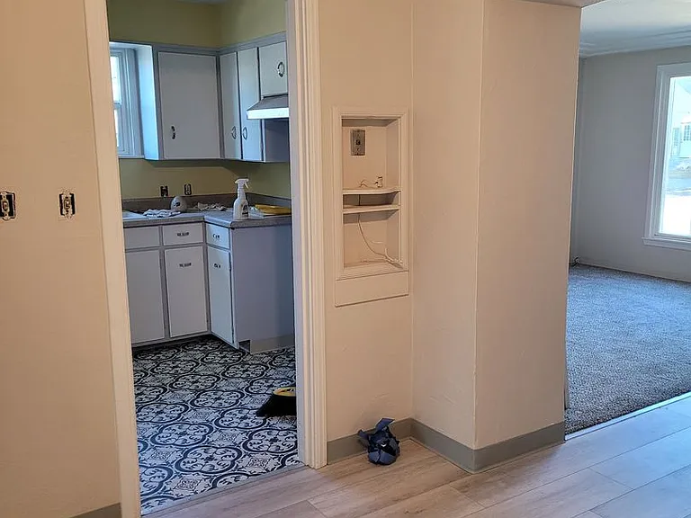 2348 Vine Ave — Photo 8