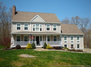 17 Huntington Dr, Moodus, CT 06469