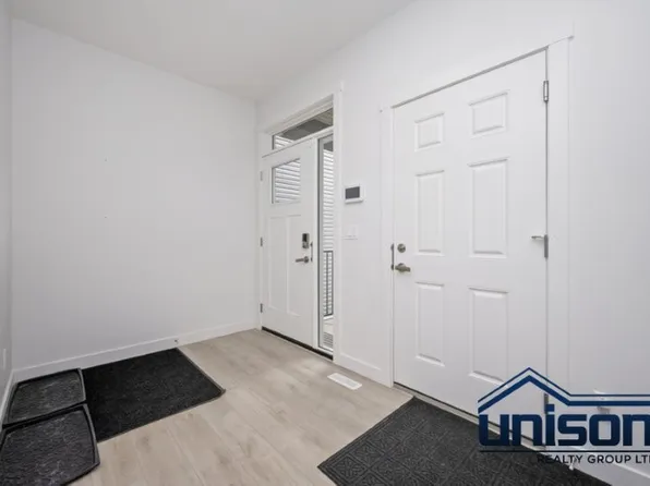 191 Setonstone Lndg SE, Calgary, AB T3M 3R5
