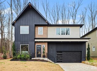 5726 Charing Pl, Charlotte, NC 28211