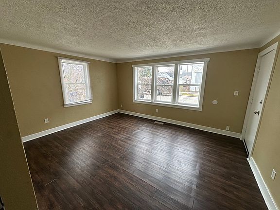 3rd image of 807 11th St