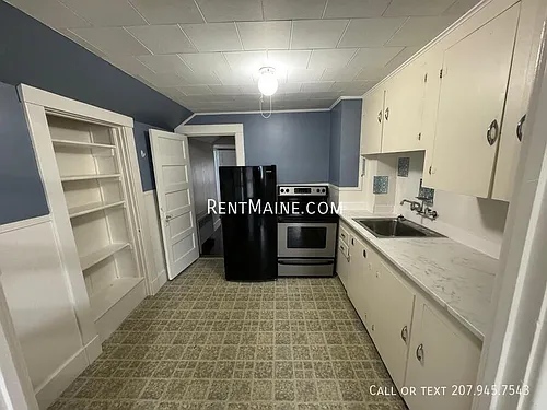 145 Essex St Photo 1
