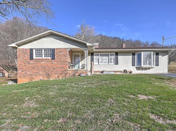 305 Misty Morning Cir, Gate City, VA 24251