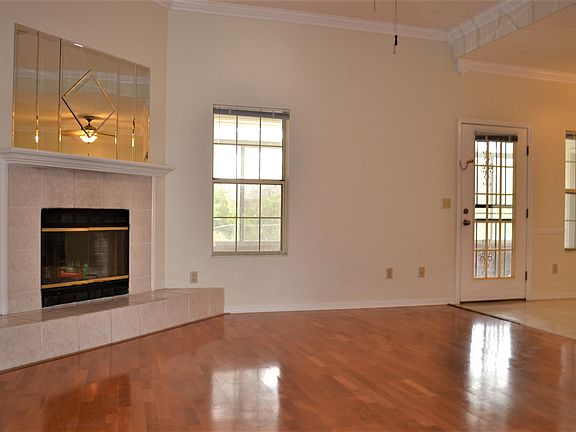 4th image of 3321 Deerfield Pointe Dr