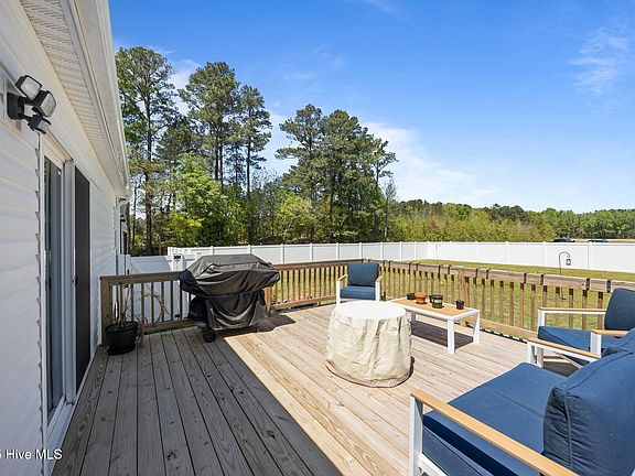 3rd image of 512 Evins Lane