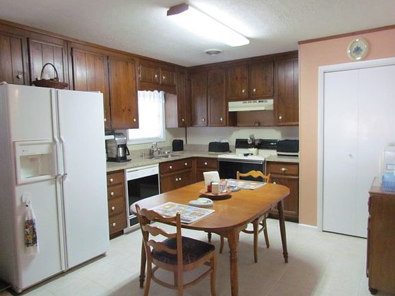 Eat in Country Kitchen