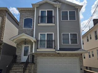825 Jackson Ave, Elizabeth, NJ 07201