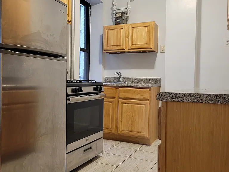 148 W 67th St #10 — Photo 6