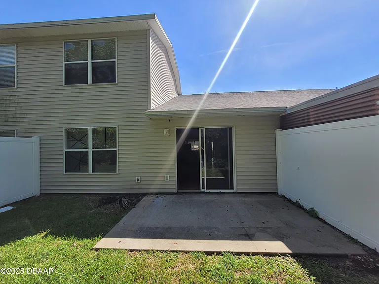 1018 Grand Hickory Cir — Photo 21