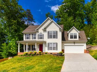 2112 Elm Grove Ln, Knoxville, TN 37932