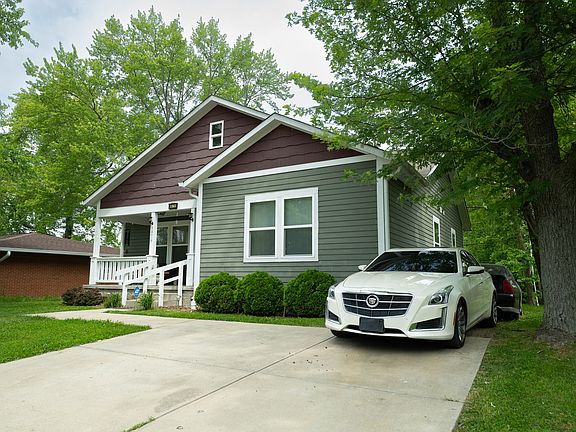 3rd image of 9874 Ellis Dr