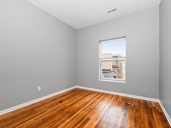 5th image of 5201 S Calumet Ave