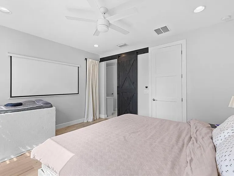 401 N Oregon Ave #9 — Photo 21