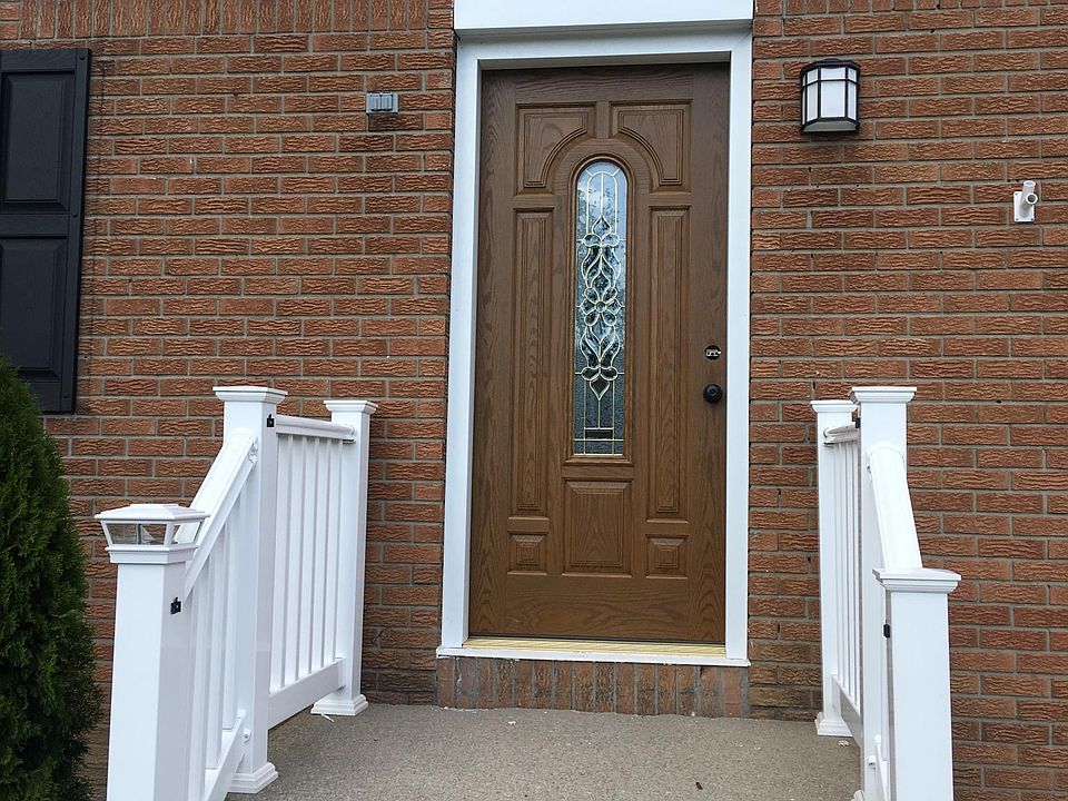 1st image of 54 N Seine Dr