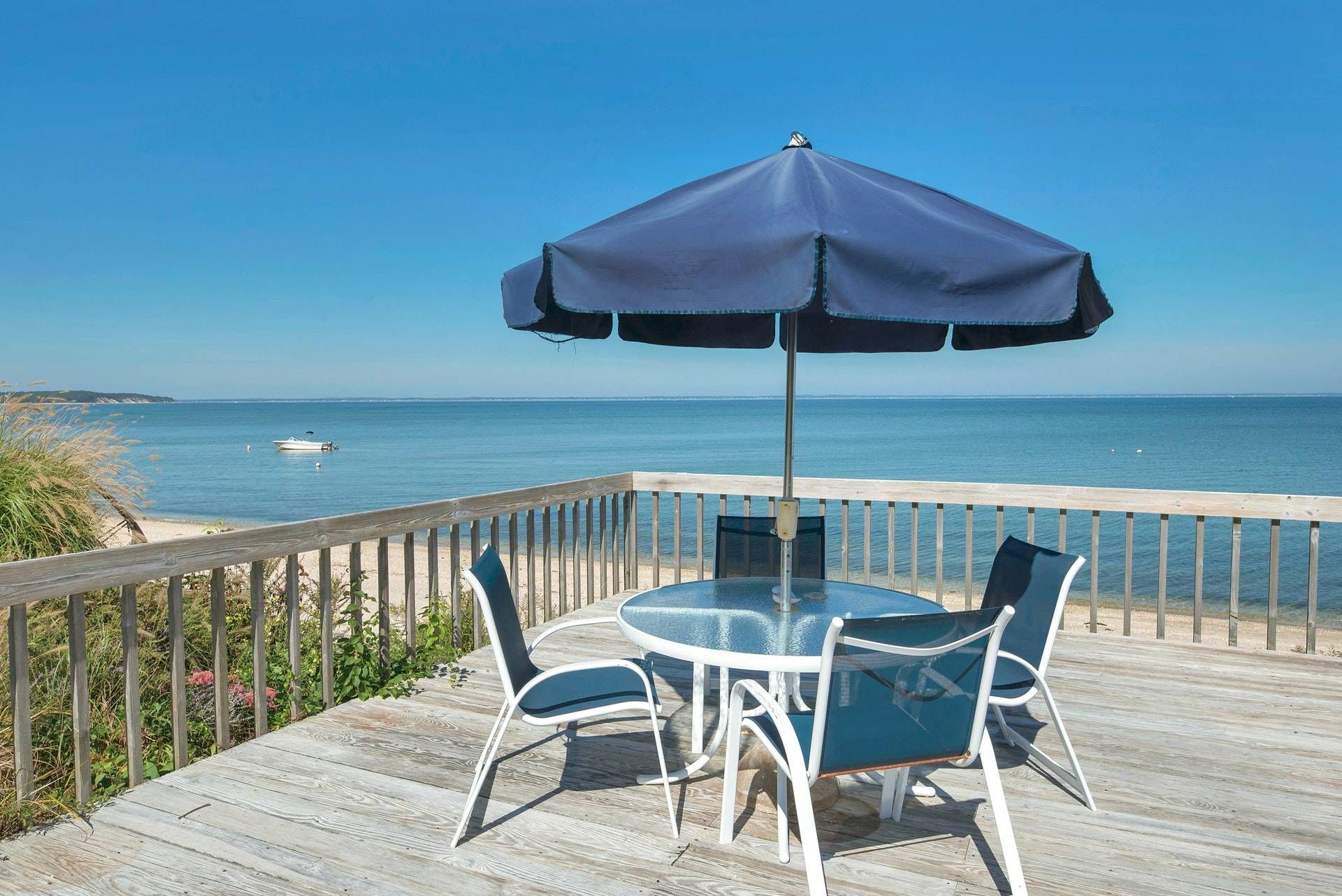 11 A Oakhurst Rd, Hampton Bays, NY 11946 Out East