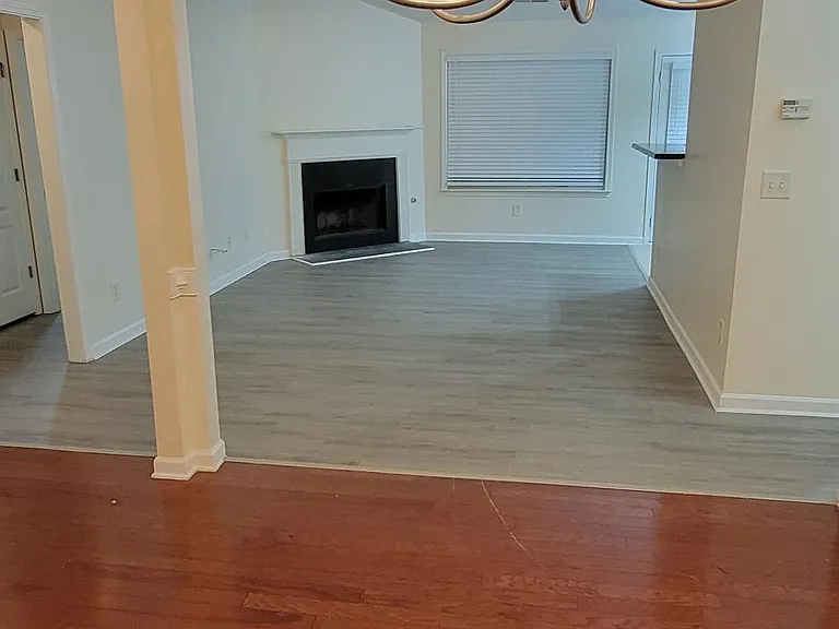 1036 S Creek Dr — Photo 3