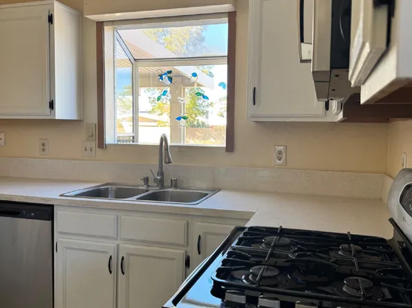 4300 El Como Way, Las Vegas, NV 89121