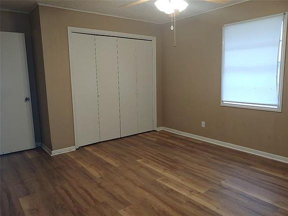 5th image of 402 Louisiana Ave