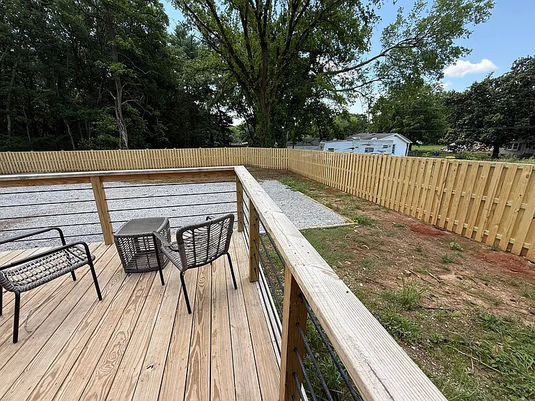 2108 Veterans Dr — Photo 30