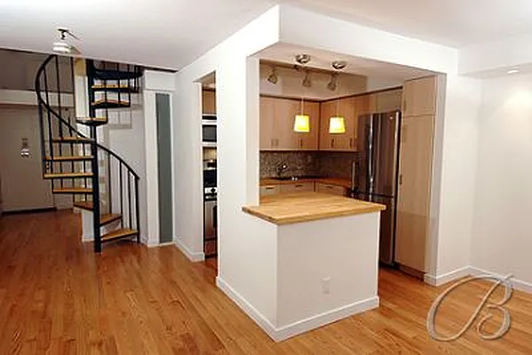 Sold by Bellmarc Realty | media 10