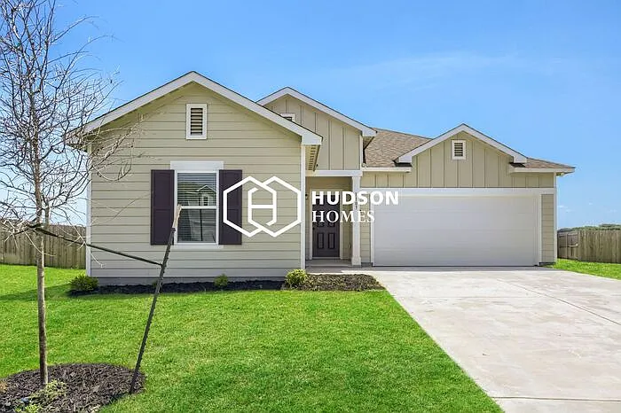 4 bed, 2.0 bath, 1763 sqft, $1,639 — Photo 1