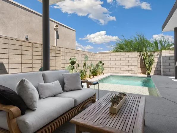 423 Fountain Dr, Palm Springs, CA 92262