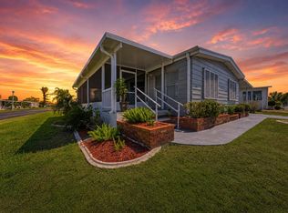 2 S Flora Vista St, Englewood, FL 34223