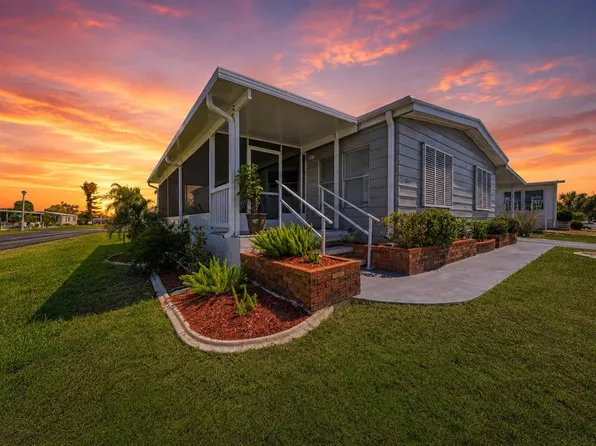 2 S Flora Vista St, Englewood, FL 34223