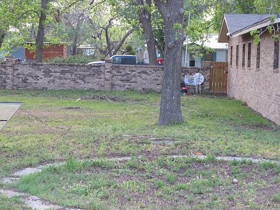 3rd image of 704 N Utah Ave
