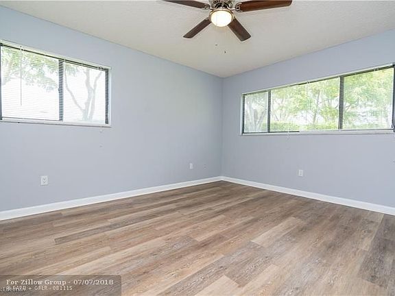 5th image of 10421 E Clairmont Cir #106