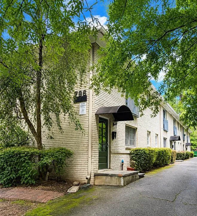 798 Saint Charles Ave NE #6