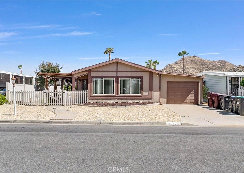 1st image of 30727 Butia Palm Dr