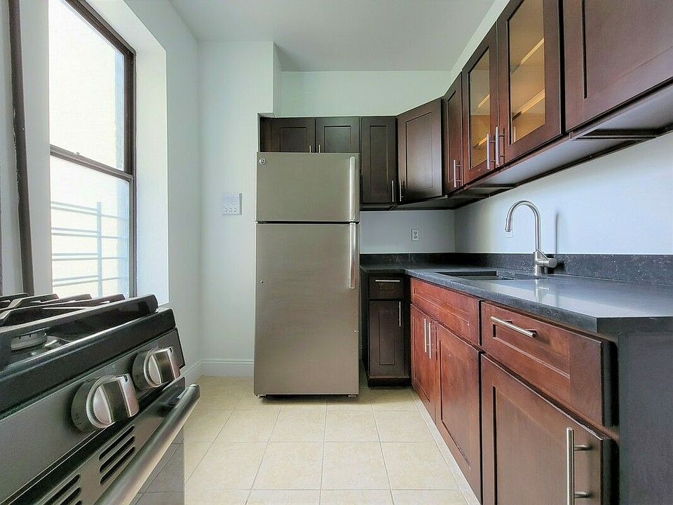 1st image of 3086 32nd St APT 6