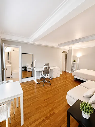 7 Park Ave #10C Photo 1