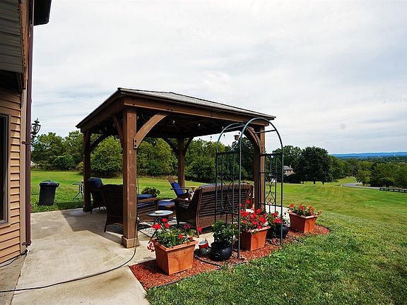 3rd image of 58 Briarwood Dr #402