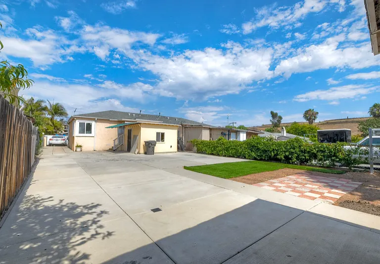 122 Johnston Ln — Photo 14
