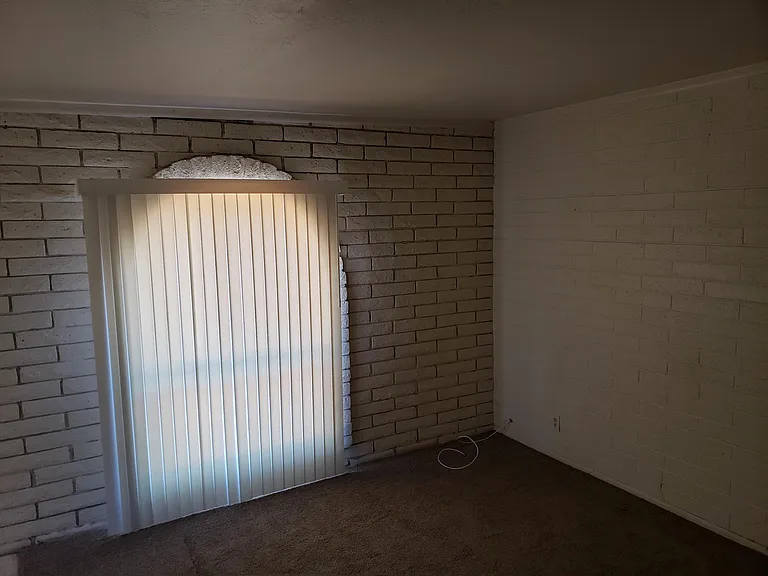 1142 N March Cir #A — Photo 3