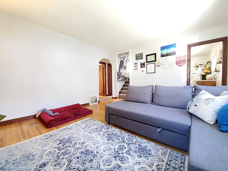 1252 4th St NE — Photo 4
