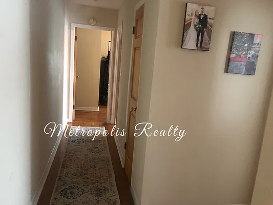 Rented by Metropolis International Realty Inc. | media 15