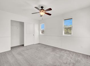 10633 Country Knoll Way, Las Vegas, NV 89135