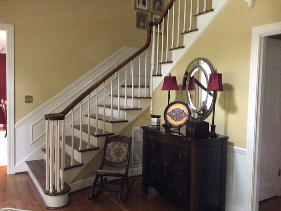 Foyer Entry